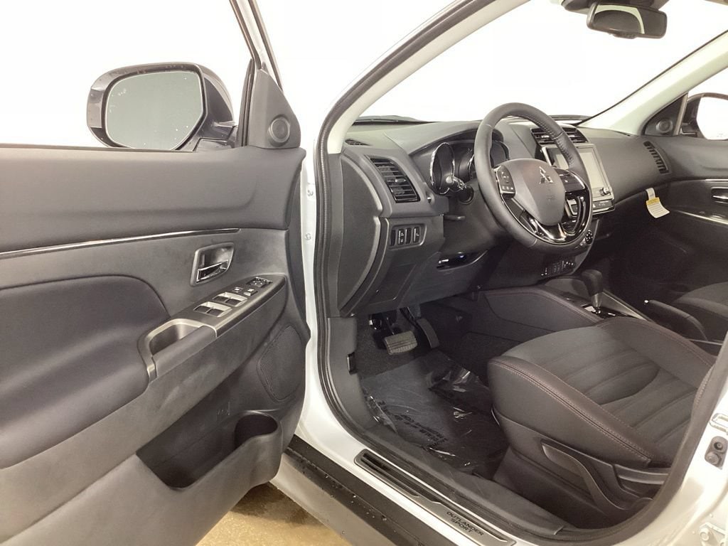 2026 Mitsubishi Outlander Sport SE - Photo 9