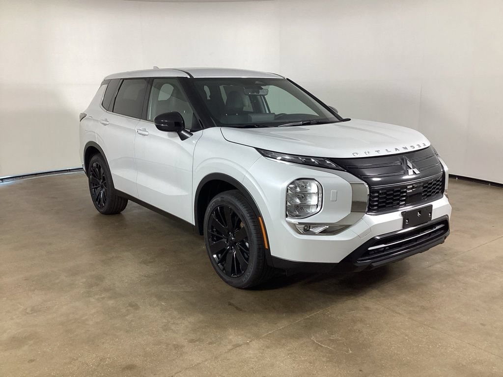 New 2026 Mitsubishi Outlander LE SUV