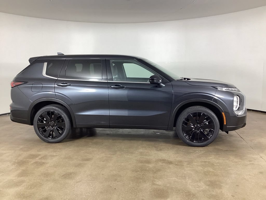 New 2026 Mitsubishi Outlander LE SUV