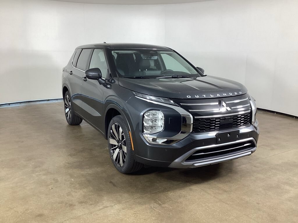 New 2026 Mitsubishi Outlander SE SUV