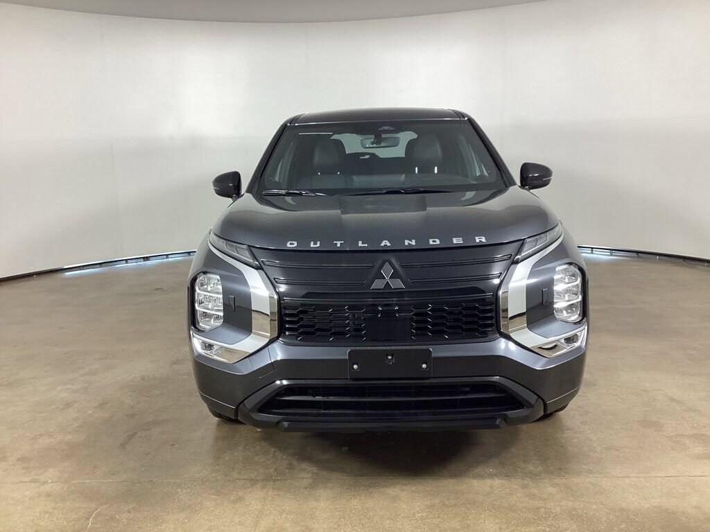 New 2026 Mitsubishi Outlander LE SUV