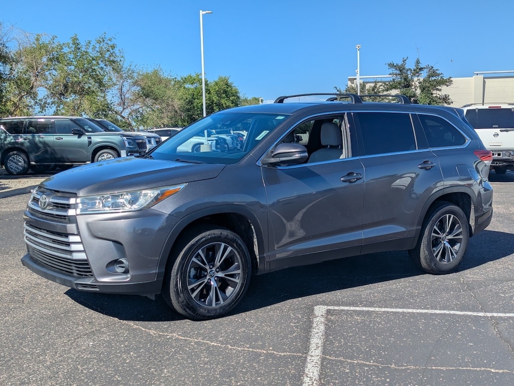 Used 2019 Toyota Highlander LE SUV
