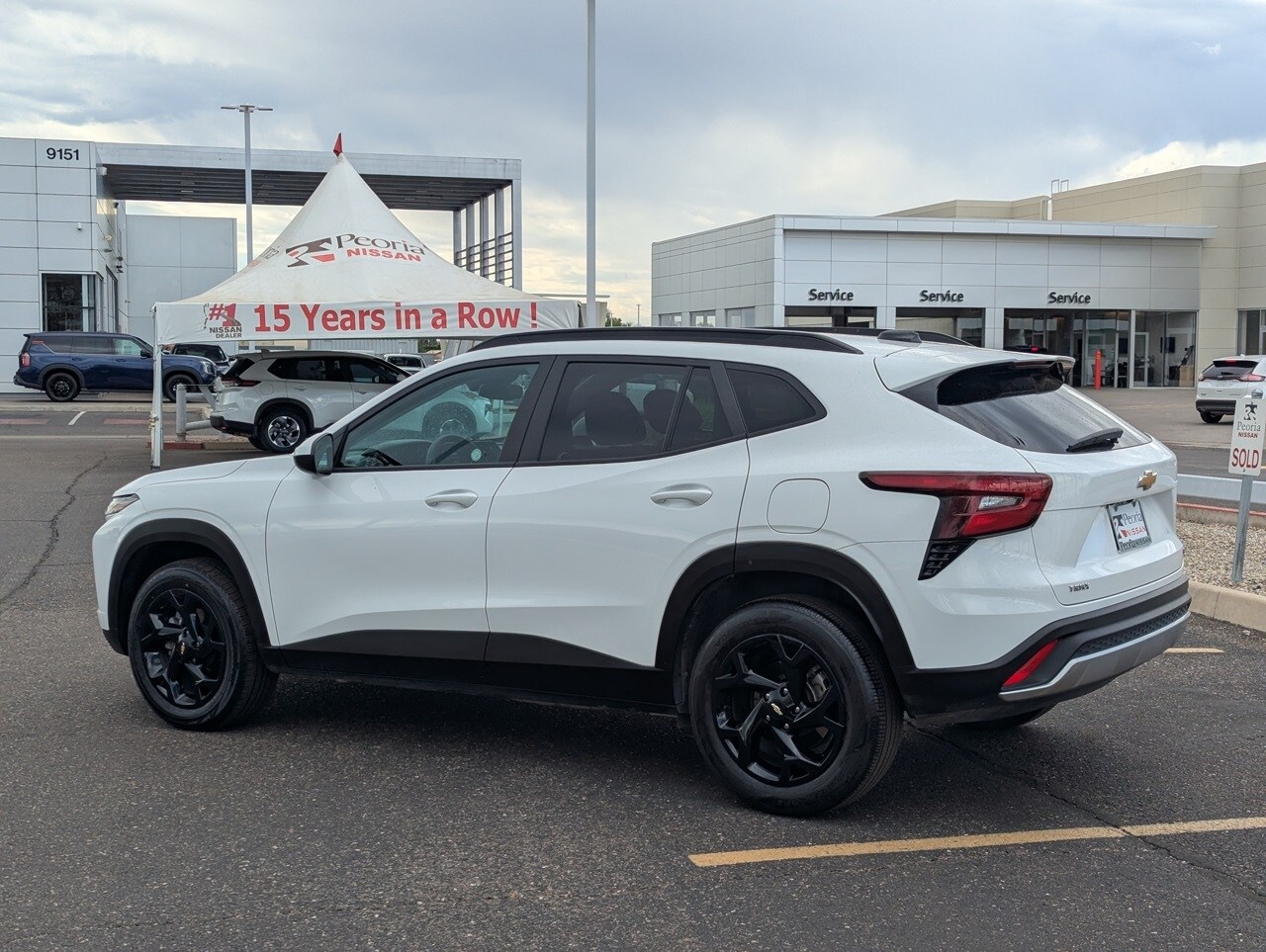 2024 Chevrolet Trax LT photo 2