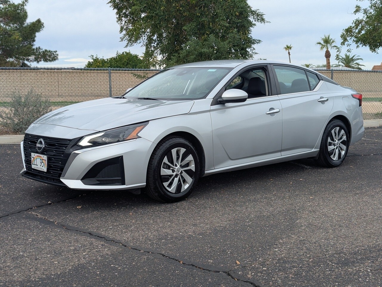 2023 Nissan Altima 2.5 S photo 2