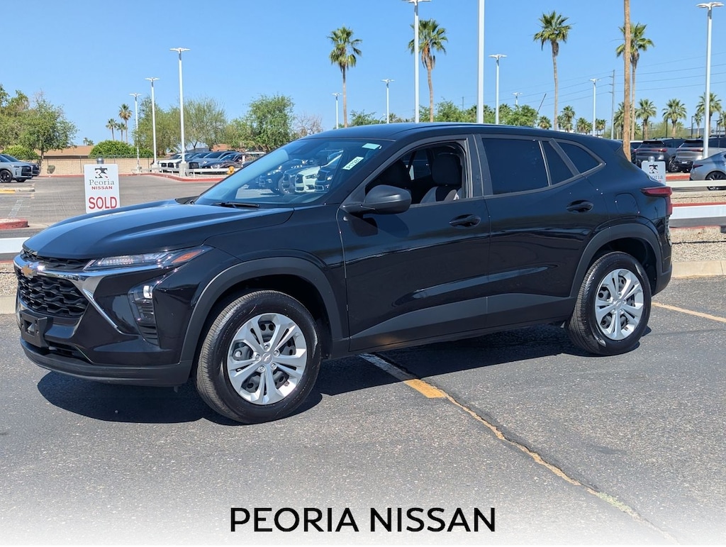 Used 2025 Chevrolet Trax LS SUV