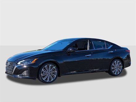 2025 Nissan Altima SL Sedan