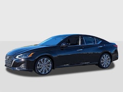2025 Nissan Altima SL Sedan