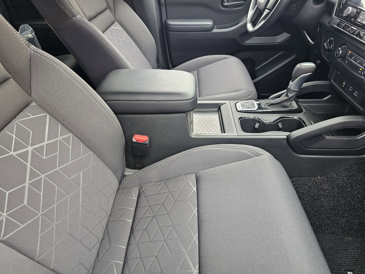 2026 Nissan Frontier SV - Photo 29