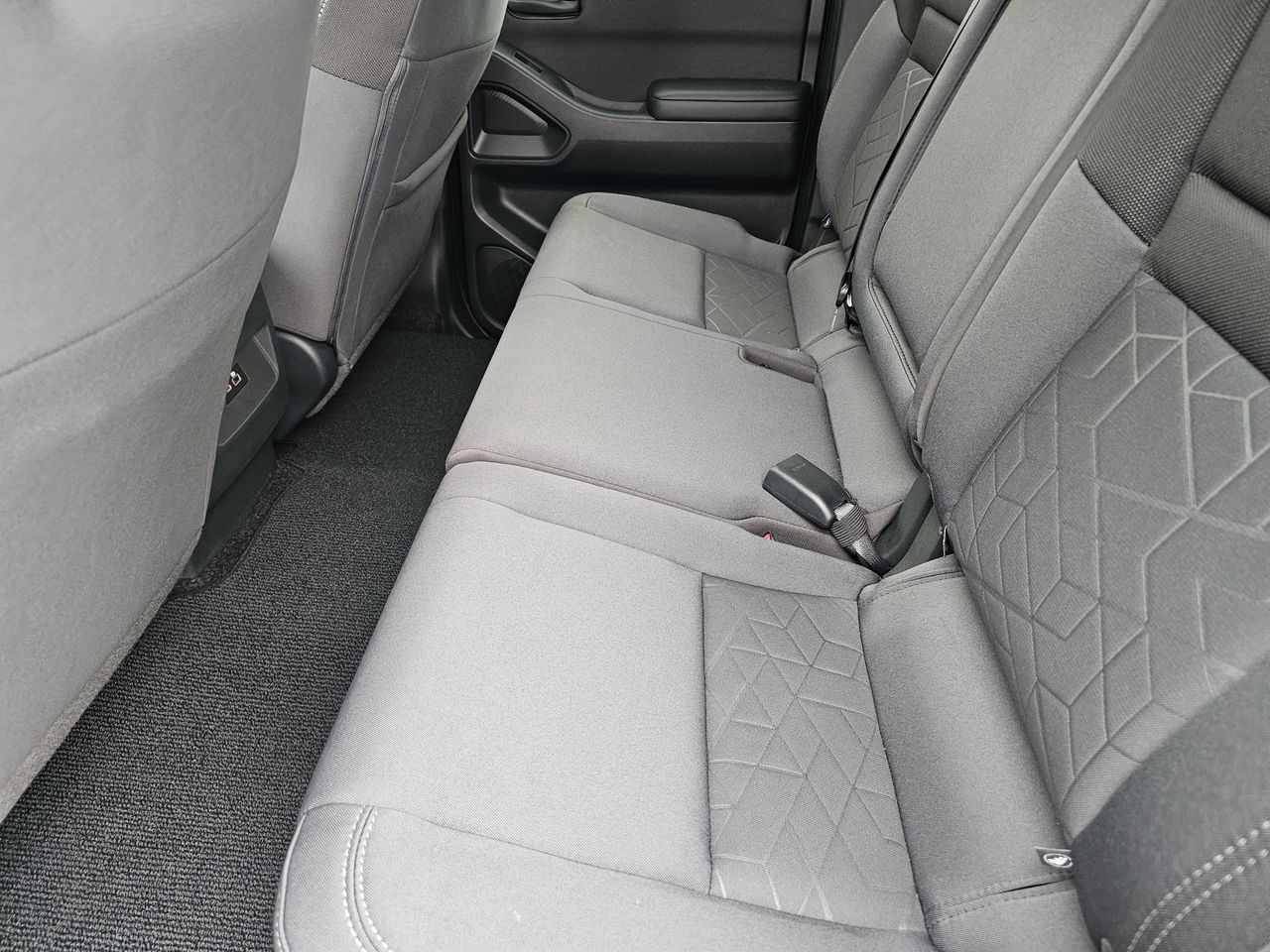 2026 Nissan Frontier SV - Photo 28