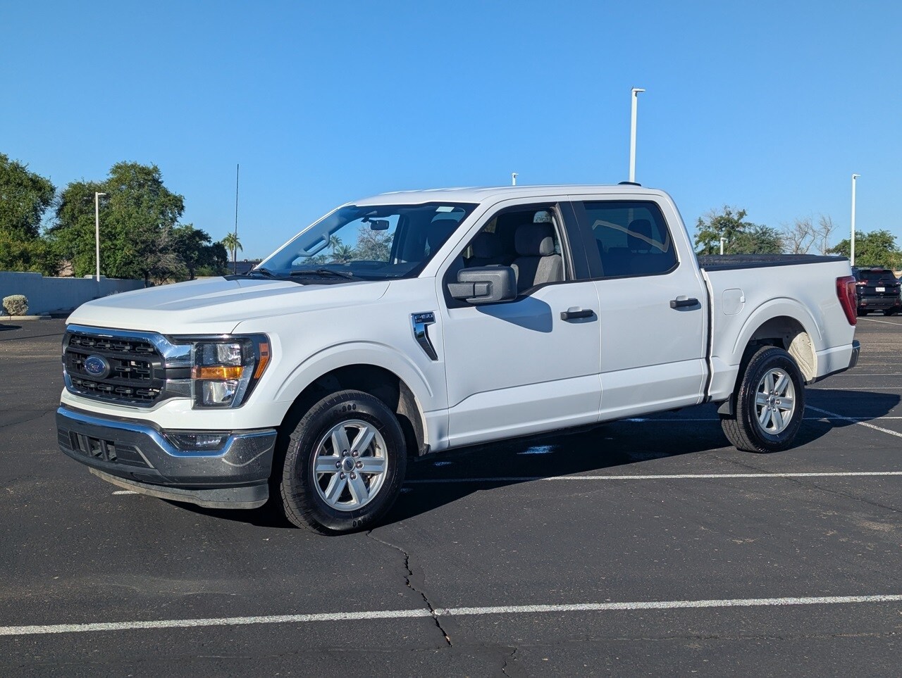 2023 Ford F-150 XLT photo 2