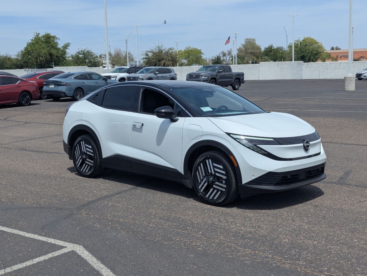 View vehicle photo 7