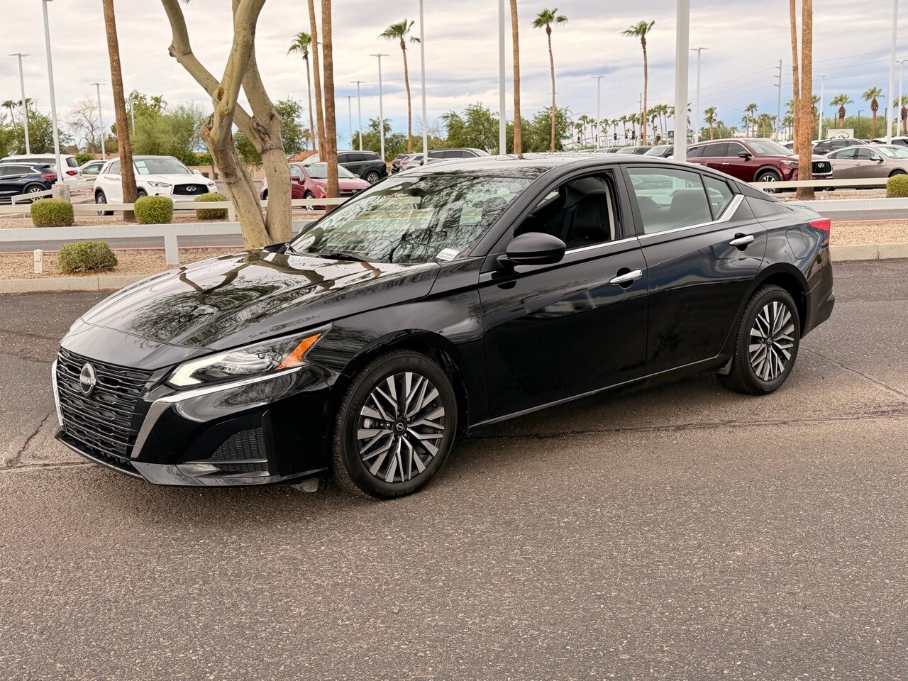 2025 Nissan Altima 2.5 SV photo 2
