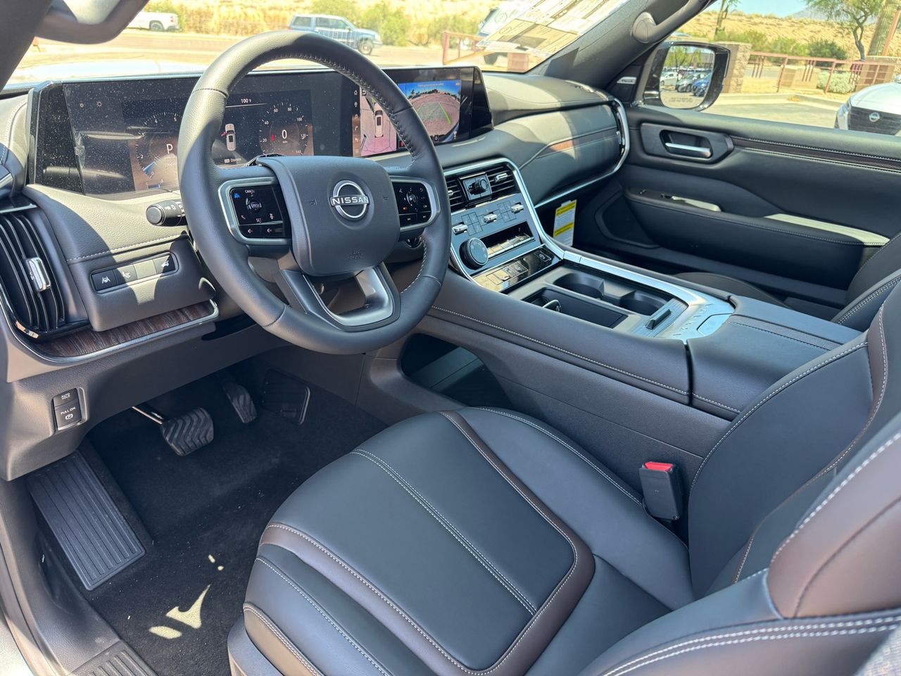 2025 Nissan Armada SL - Photo 11