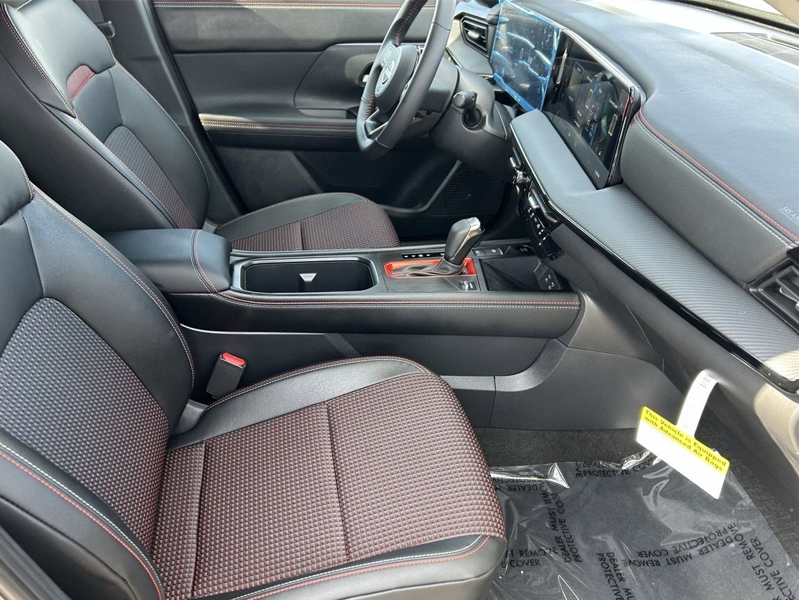 2026 Nissan KICKS SR - Photo 12