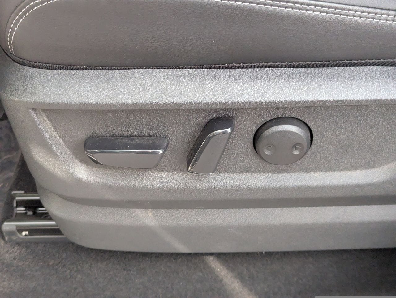 2025 Nissan Armada SL - Photo 12