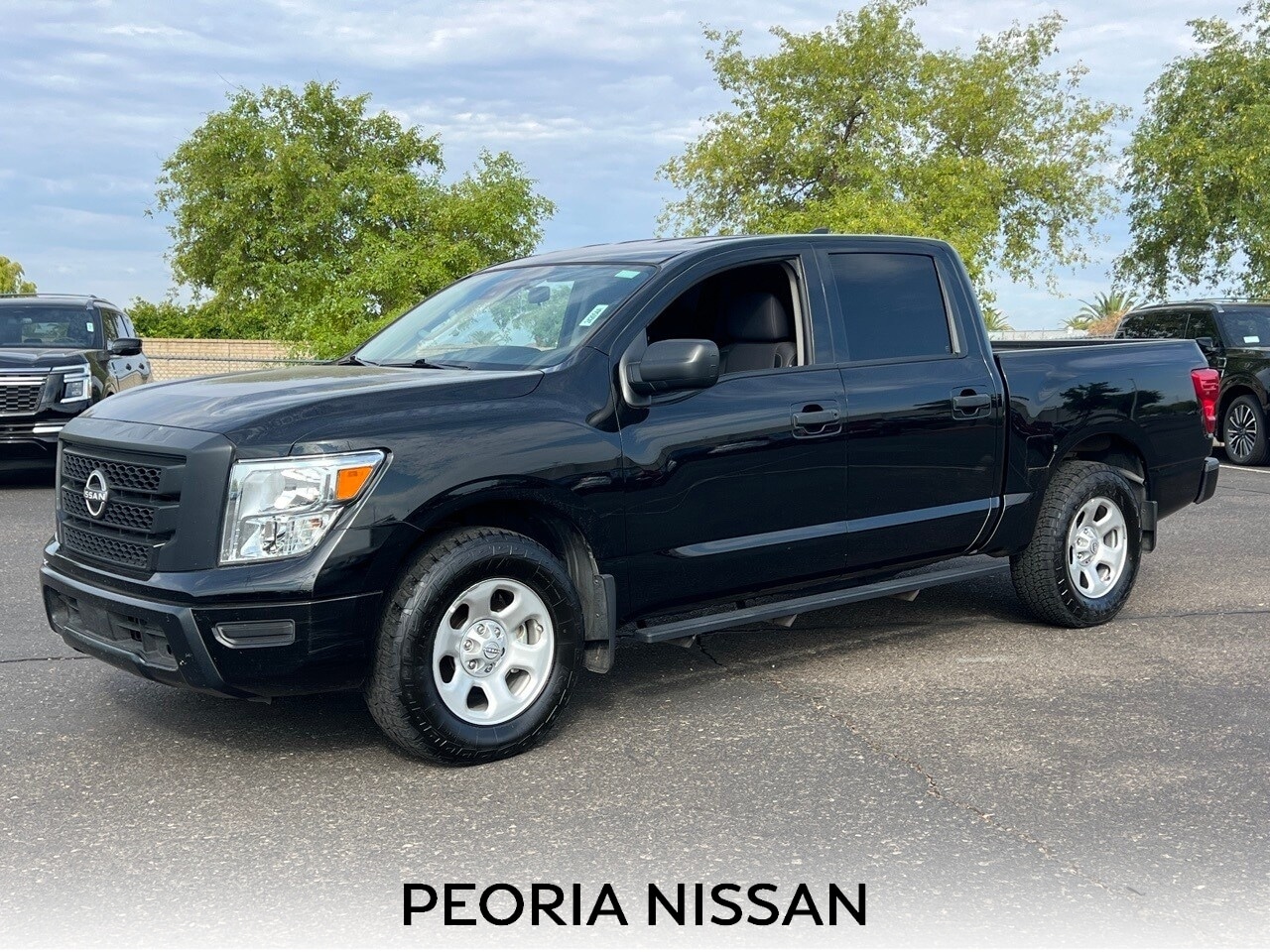 2023 Nissan Titan Truck 