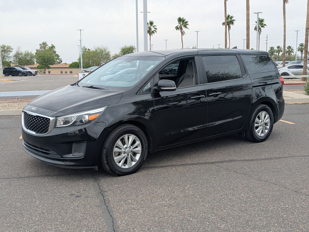 Used 2018 Kia Sedona LX with VIN KNDMB5C13J6372878 for sale in Peoria, AZ