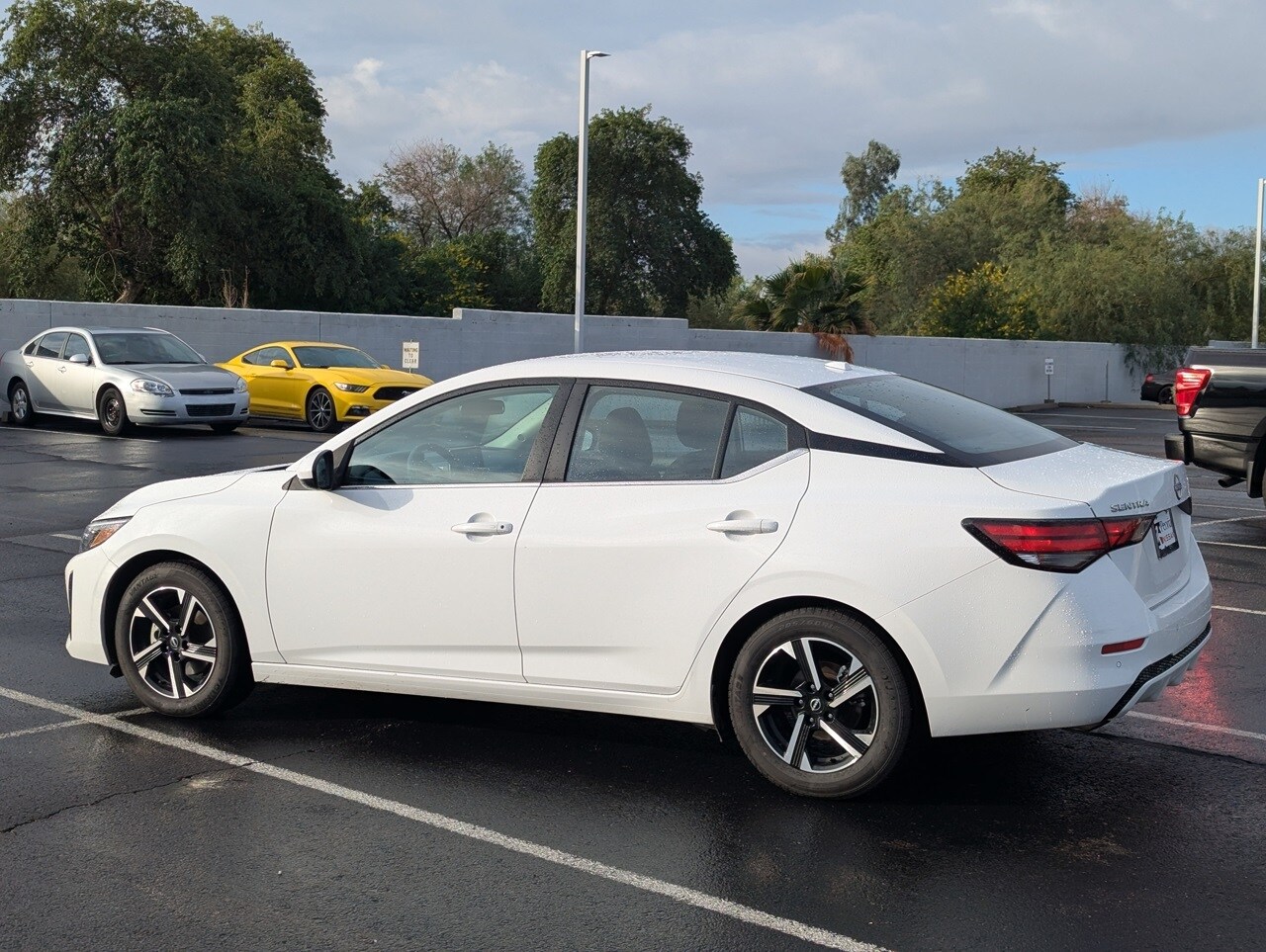 2024 Nissan Sentra SV photo 2