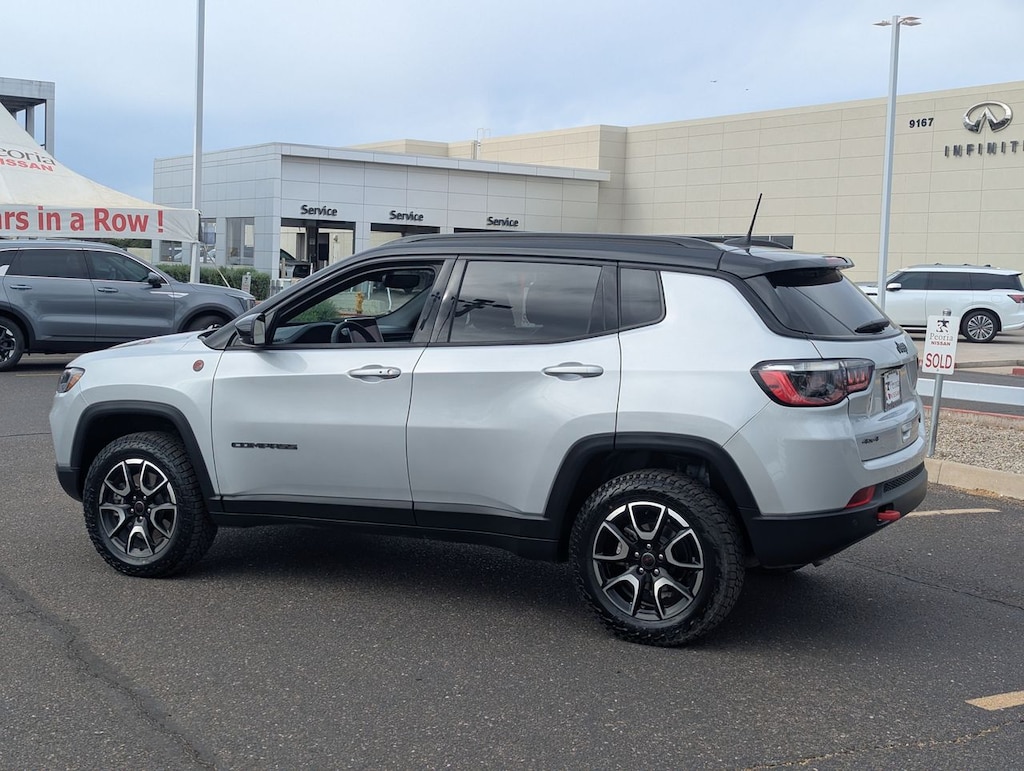 Used 2025 Jeep Compass Trailhawk SUV