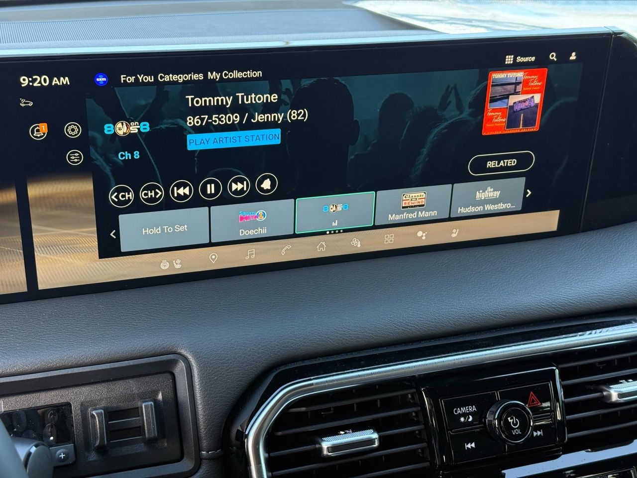 2025 Nissan Armada Platinum Reserve - Photo 17