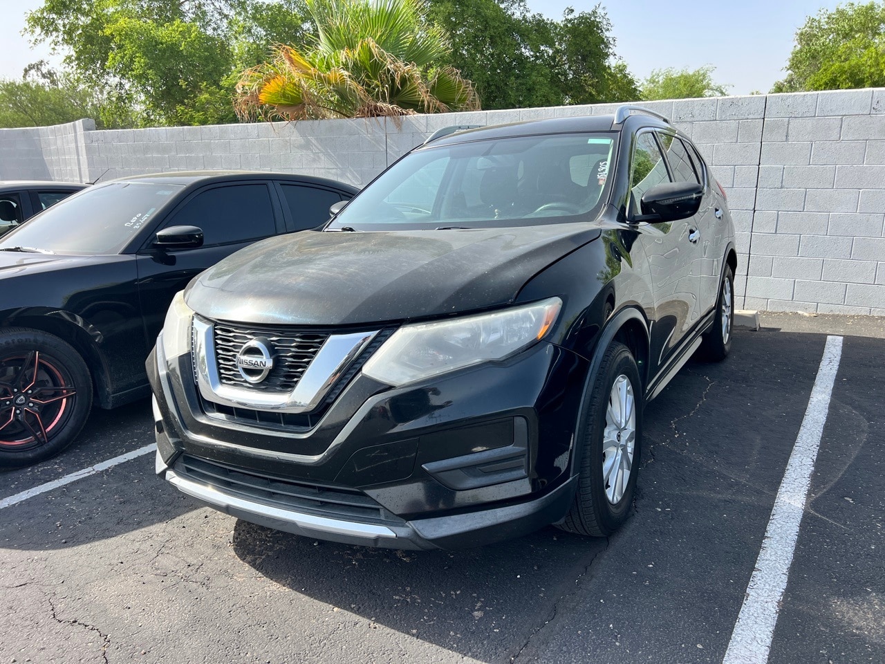 Used 2017 Nissan Rogue SV with VIN KNMAT2MT3HP517856 for sale in Peoria, AZ