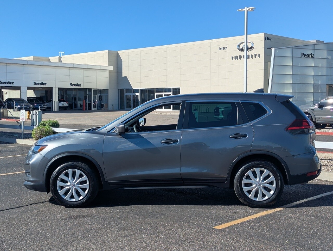 2018 Nissan Rogue S photo 3