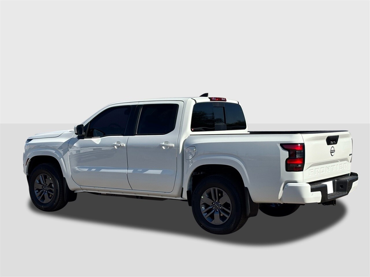 2026 Nissan Frontier SV photo 3