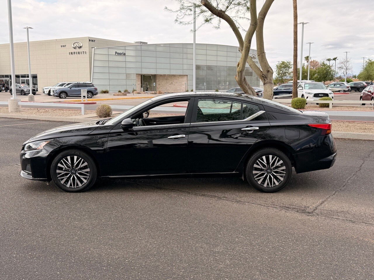 2025 Nissan Altima 2.5 SV photo 3
