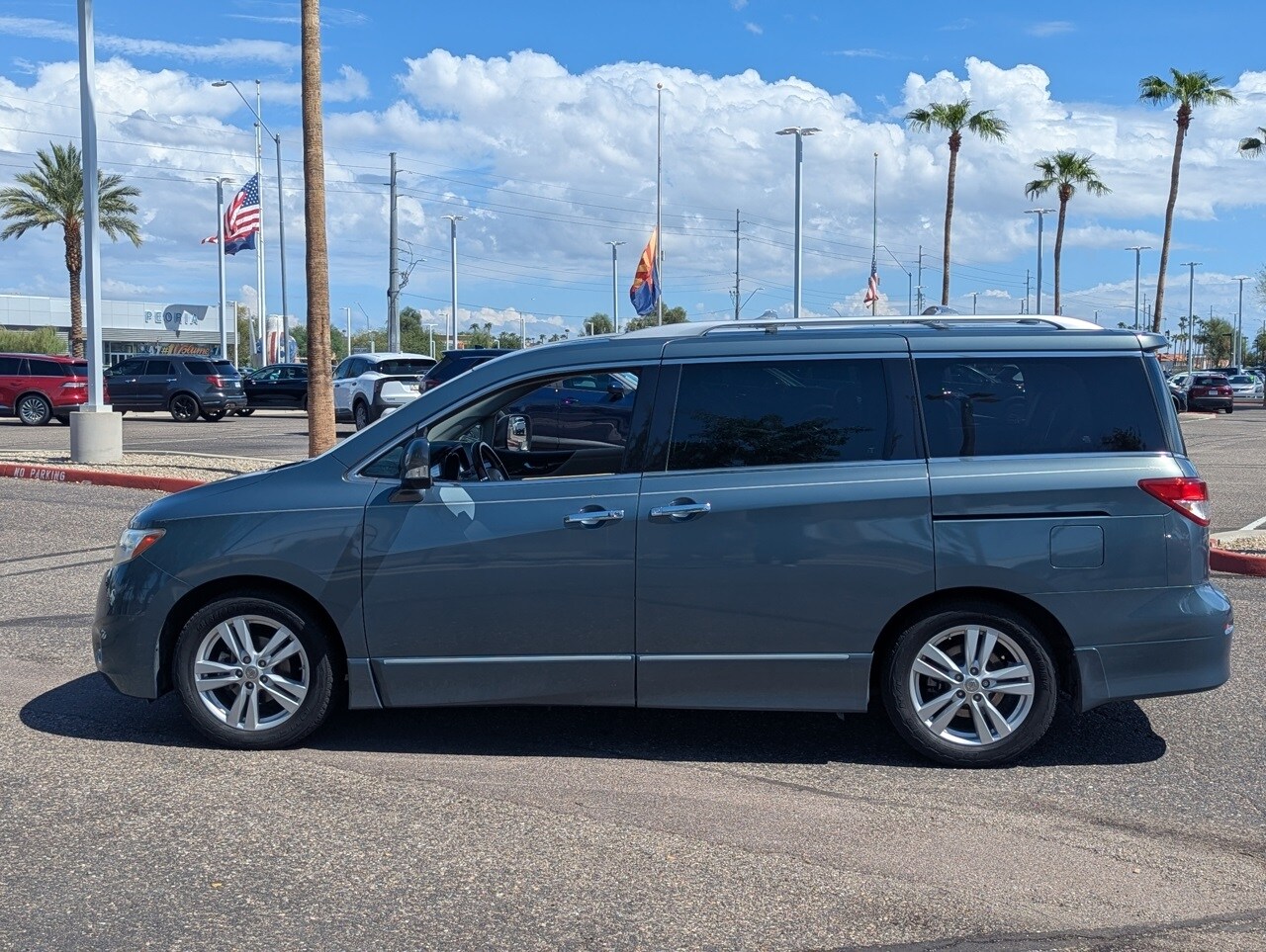 2013 Nissan Quest SL photo 3