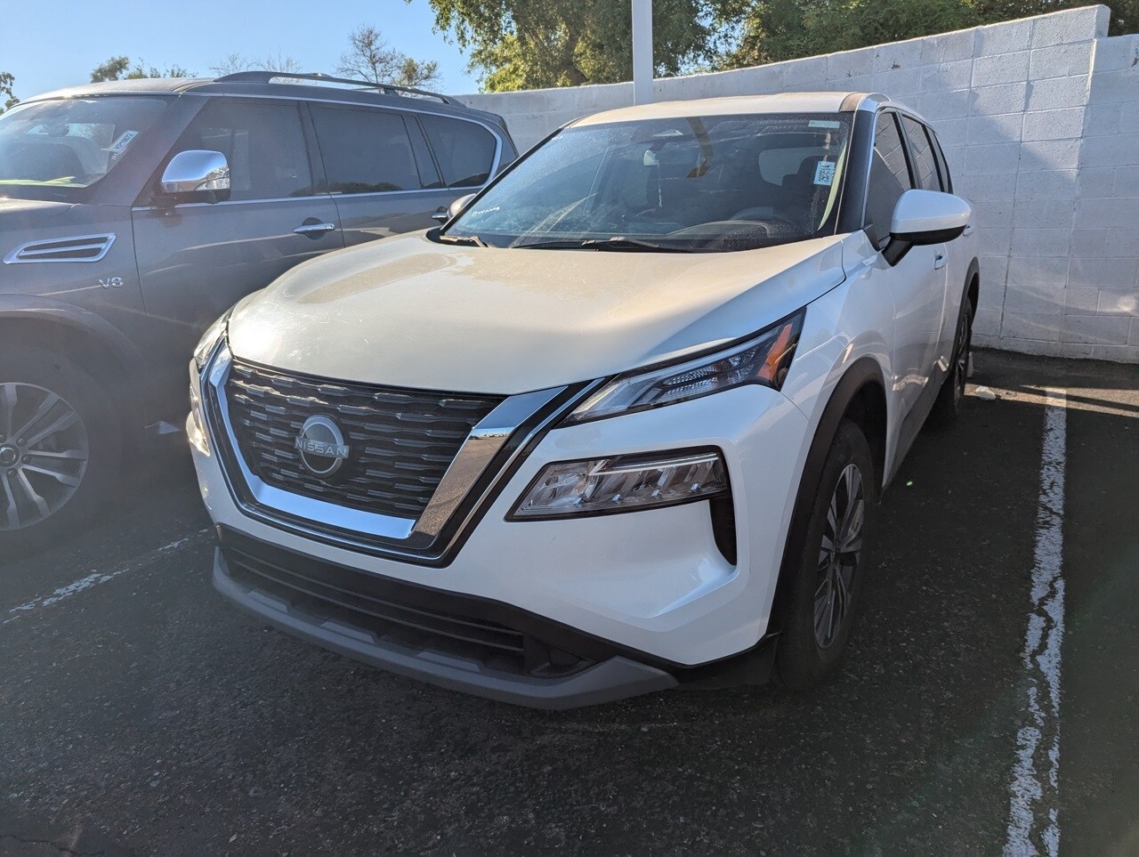 2023 Nissan Rogue SV photo 2