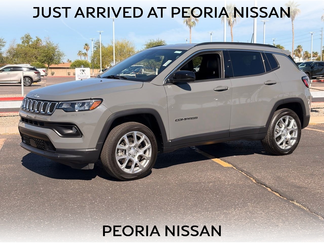 2023 Jeep Compass Latitude Lux 4X4's photo