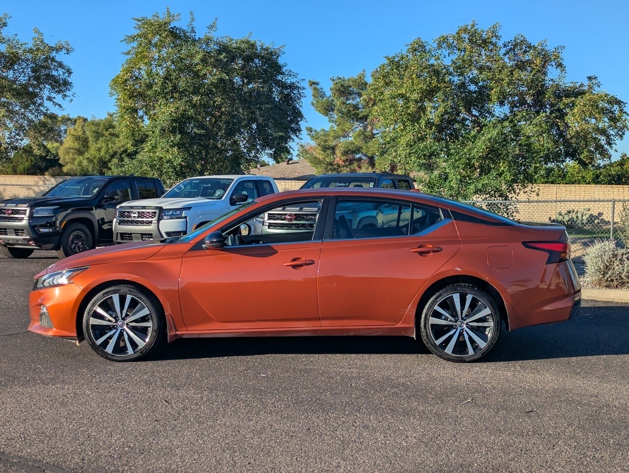 2022 Nissan Altima 2.5 SR photo 3
