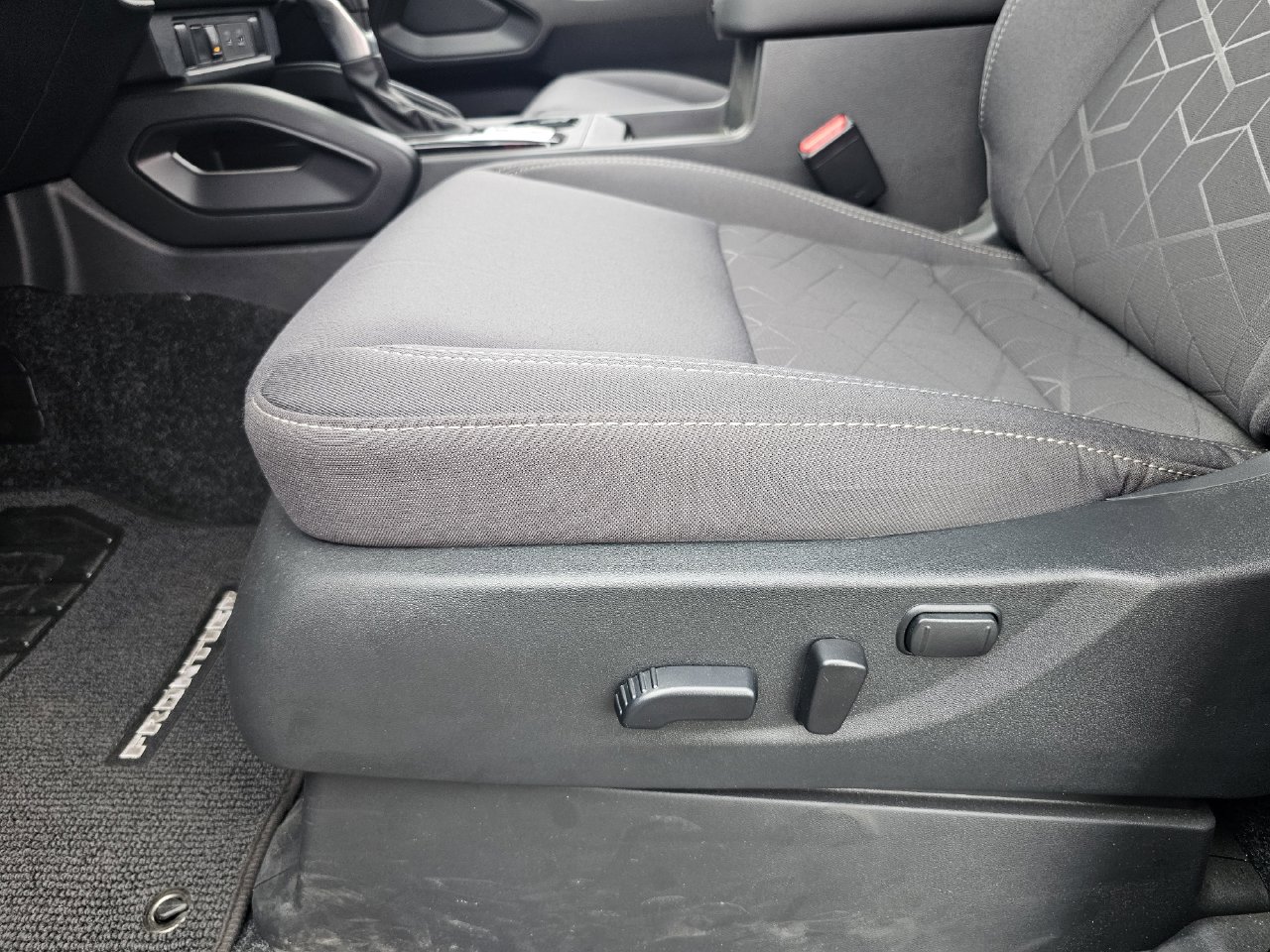 2026 Nissan Frontier SV - Photo 13