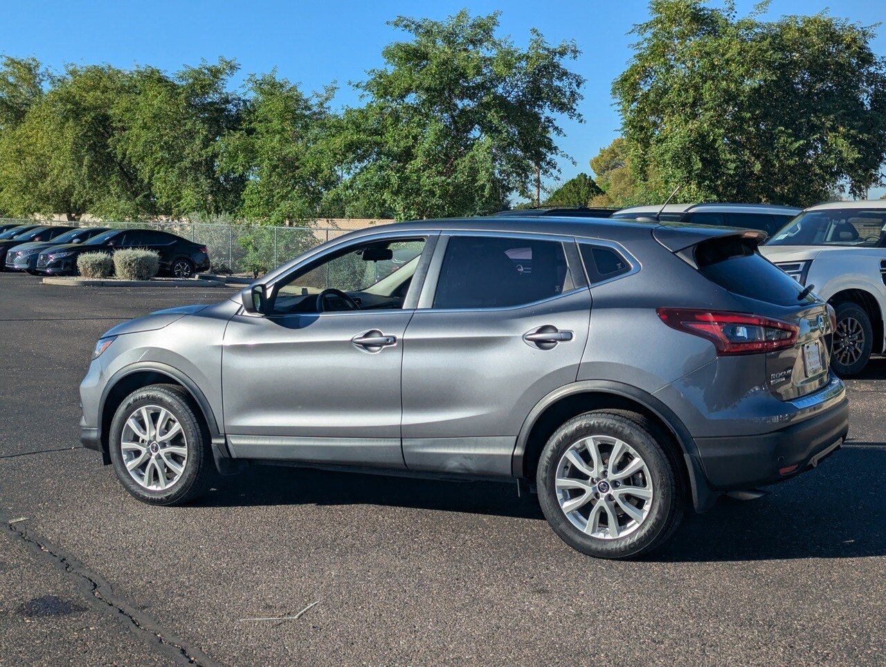 2020 Nissan Rogue Sport S photo 4