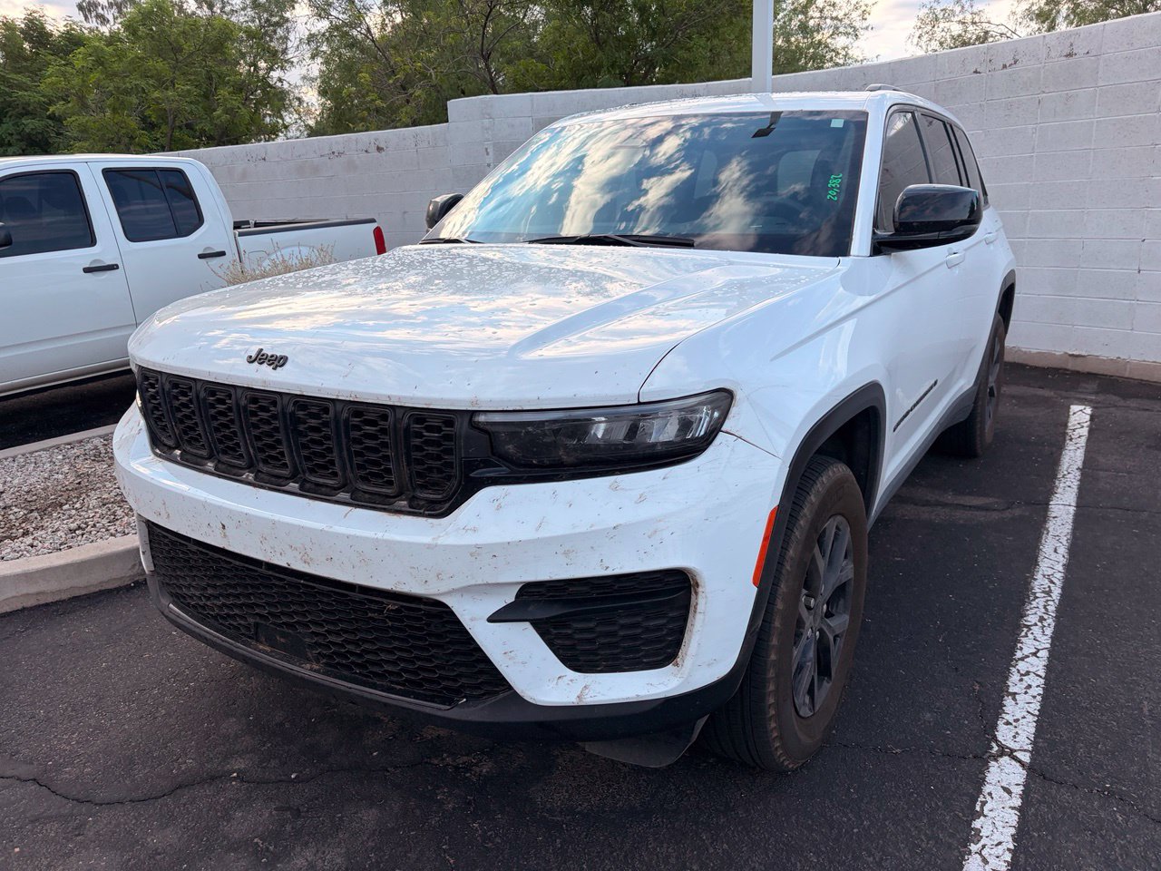Used 2025 Jeep Grand Cherokee Altitude SUV