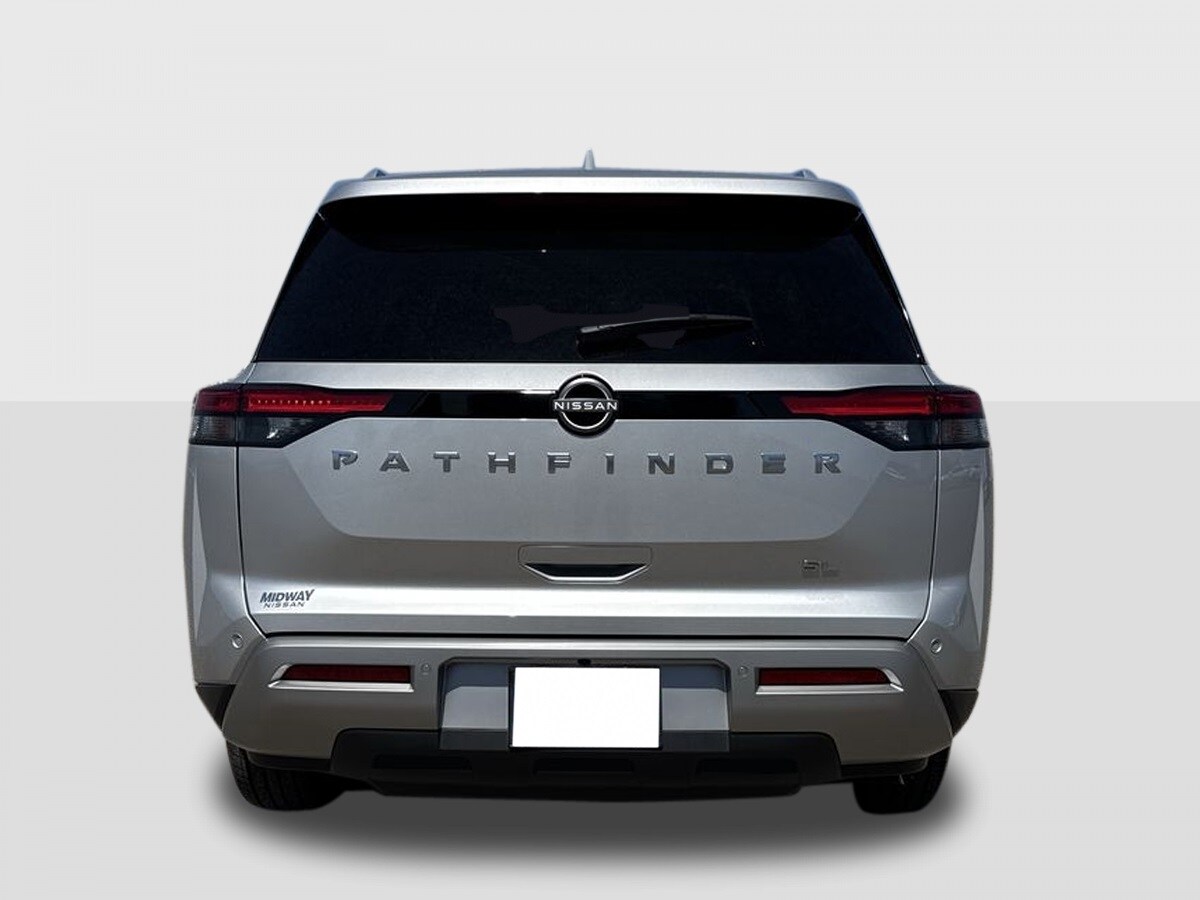 2025 Nissan Pathfinder SL photo 4