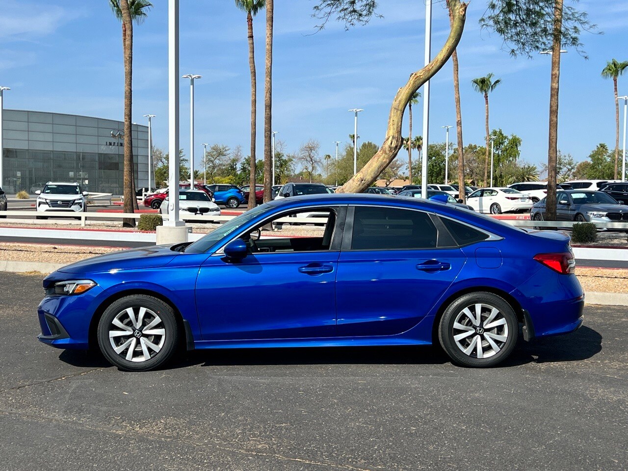 Used 2022 Honda Civic LX with VIN 2HGFE2F25NH583640 for sale in Scottsdale, AZ