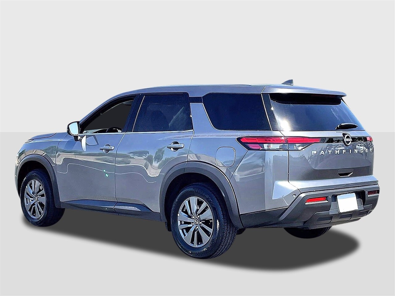 2025 Nissan Pathfinder S photo 3