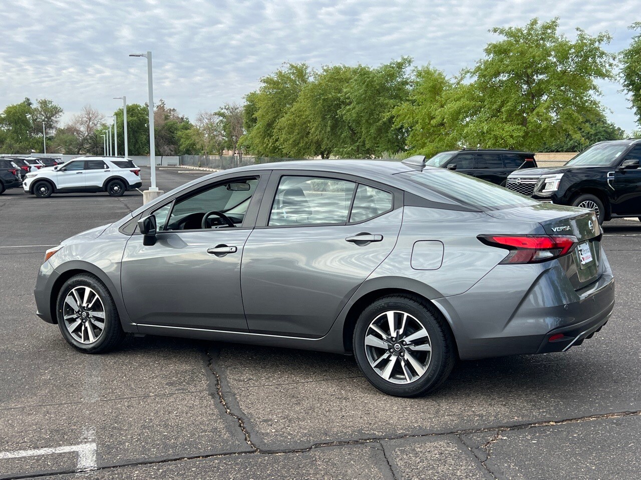 2022 Nissan Versa 1.6 SV photo 4