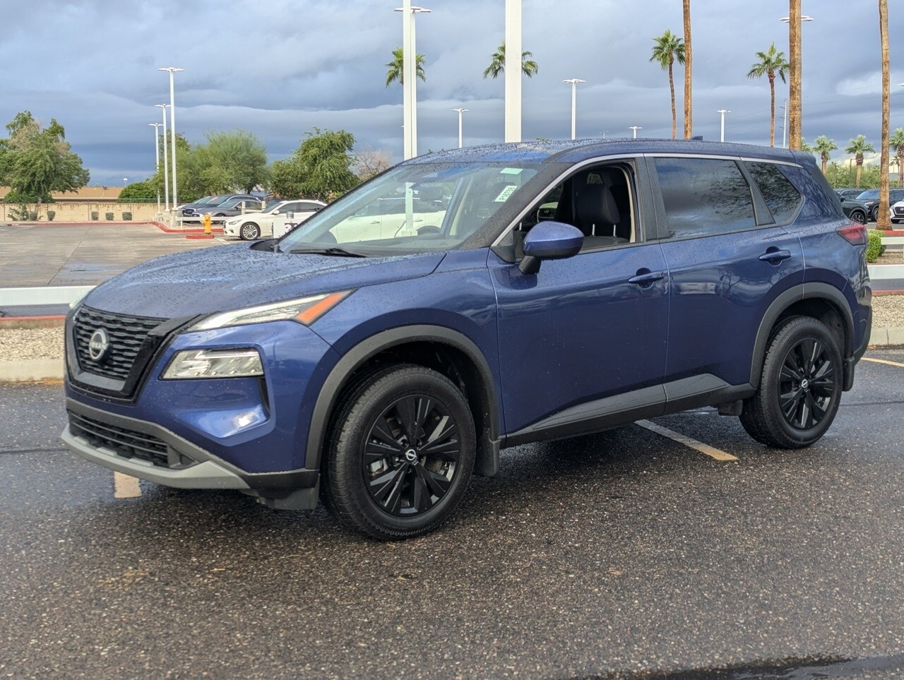 2023 Nissan Rogue SV photo 2