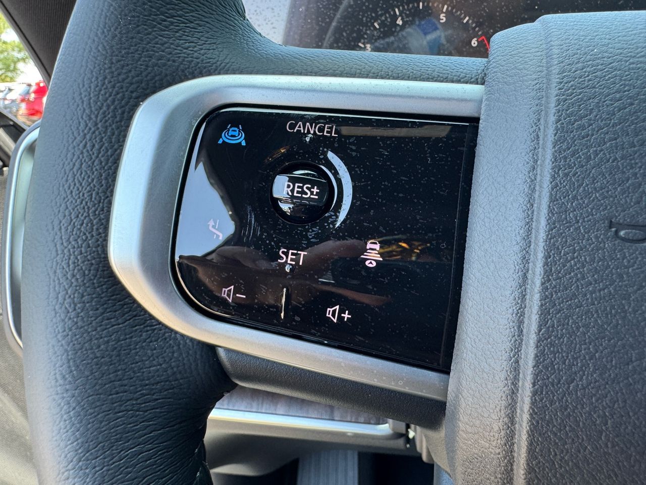 2025 Nissan Armada SL - Photo 16