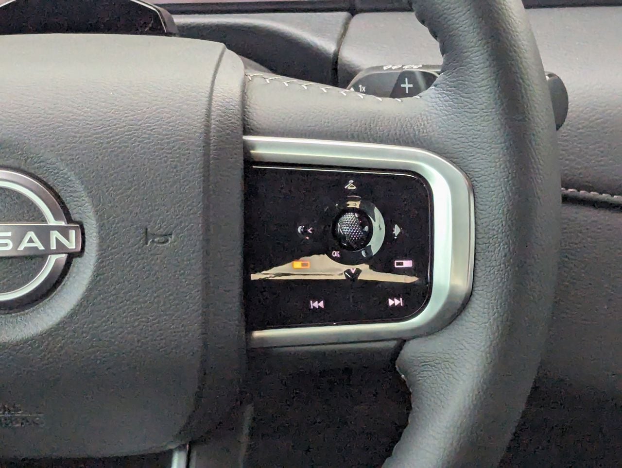 2025 Nissan Armada SL - Photo 27