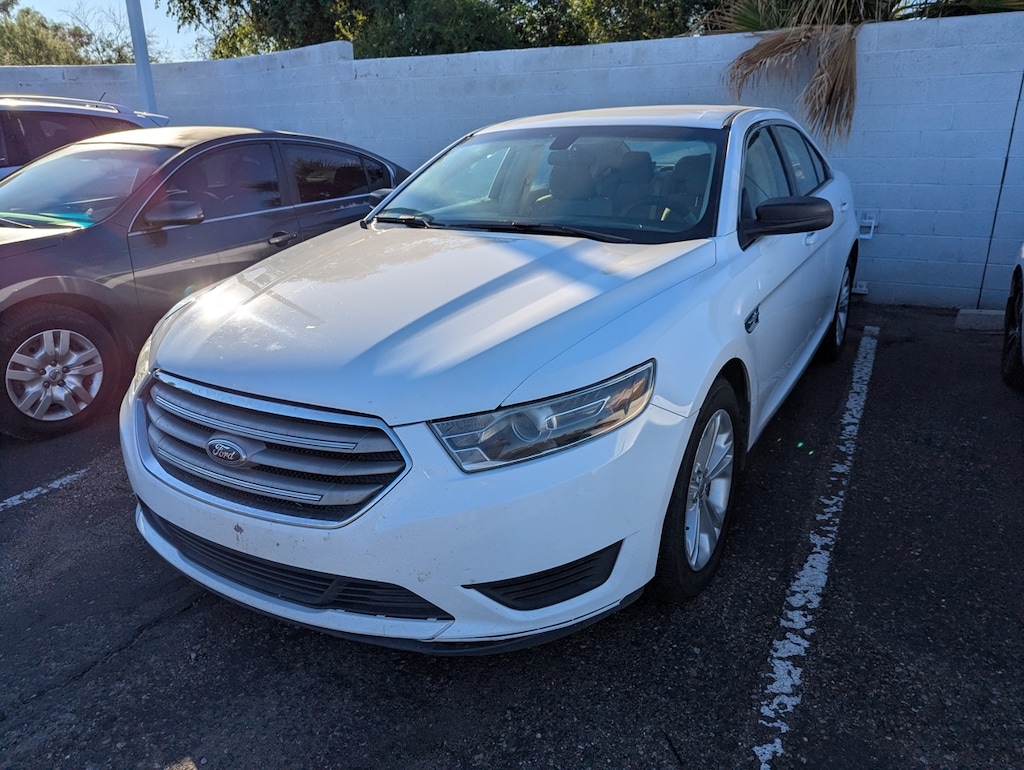 Used 2015 Ford Taurus SE Sedan