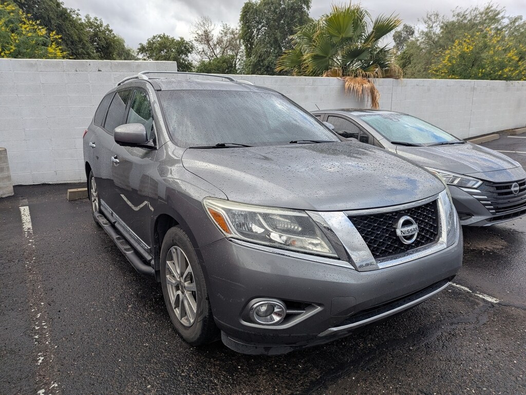 Used 2015 Nissan Pathfinder SL SUV