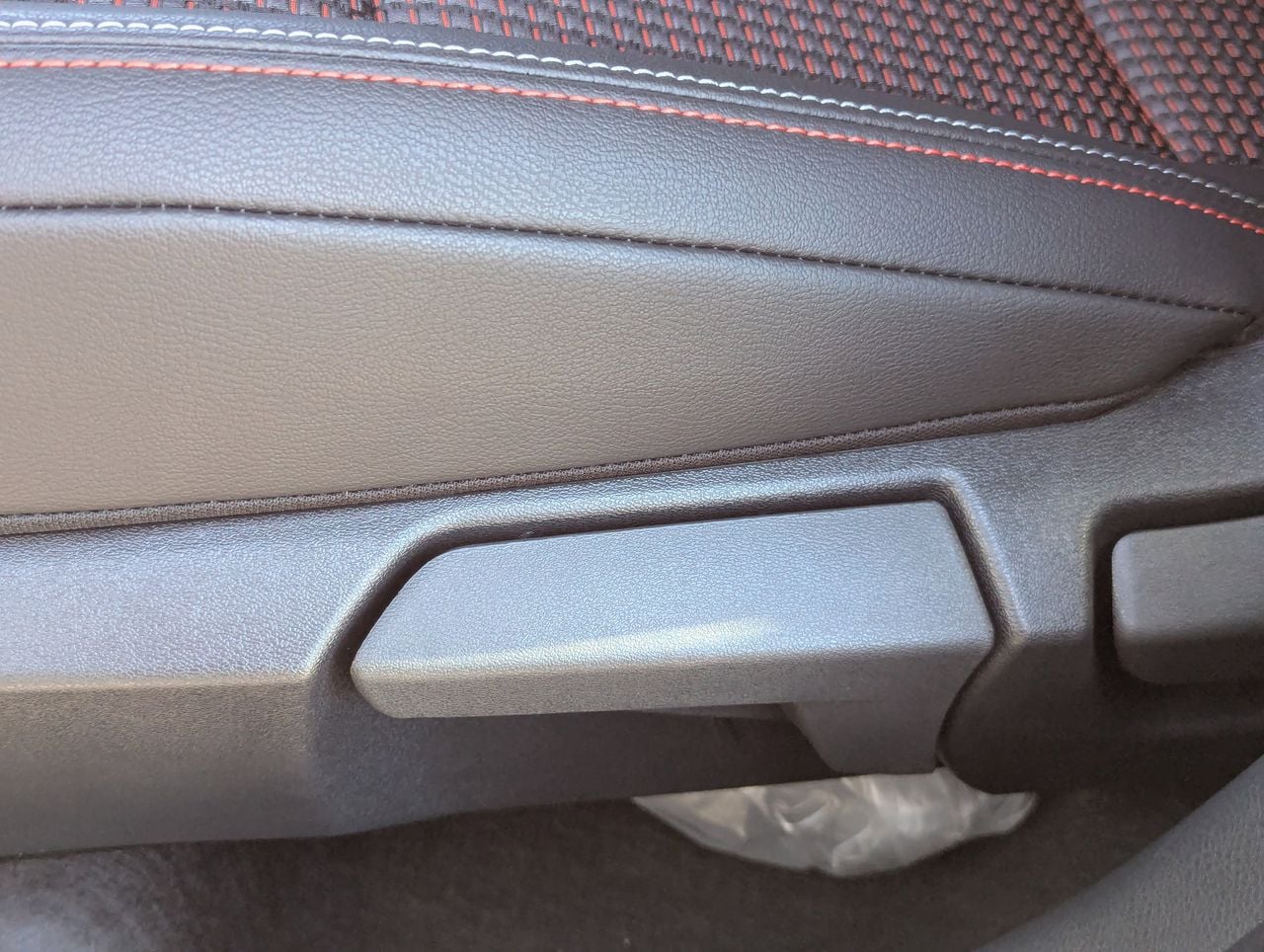 2026 Nissan KICKS SR - Photo 13