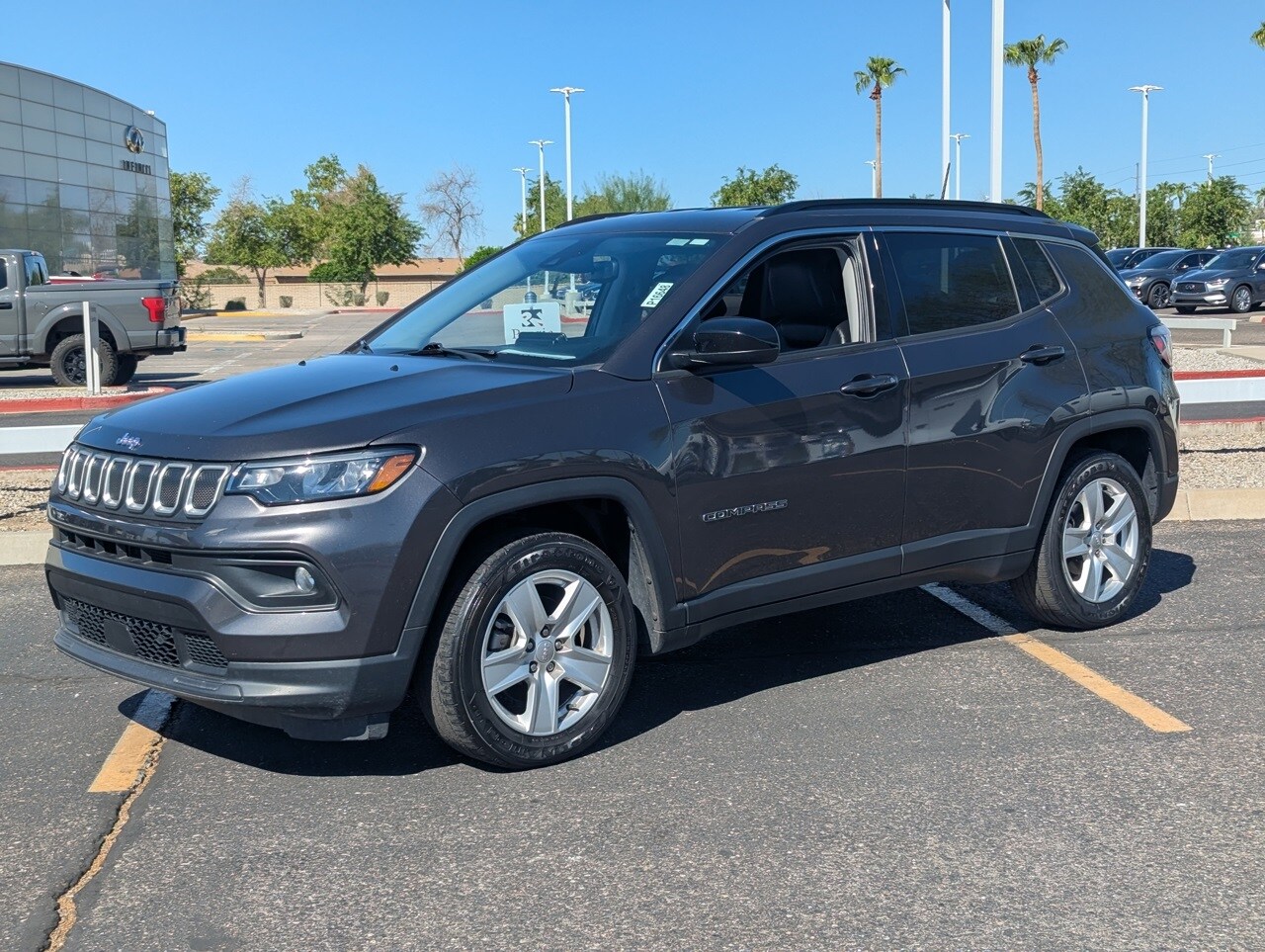 2022 Jeep Compass Latitude photo 2