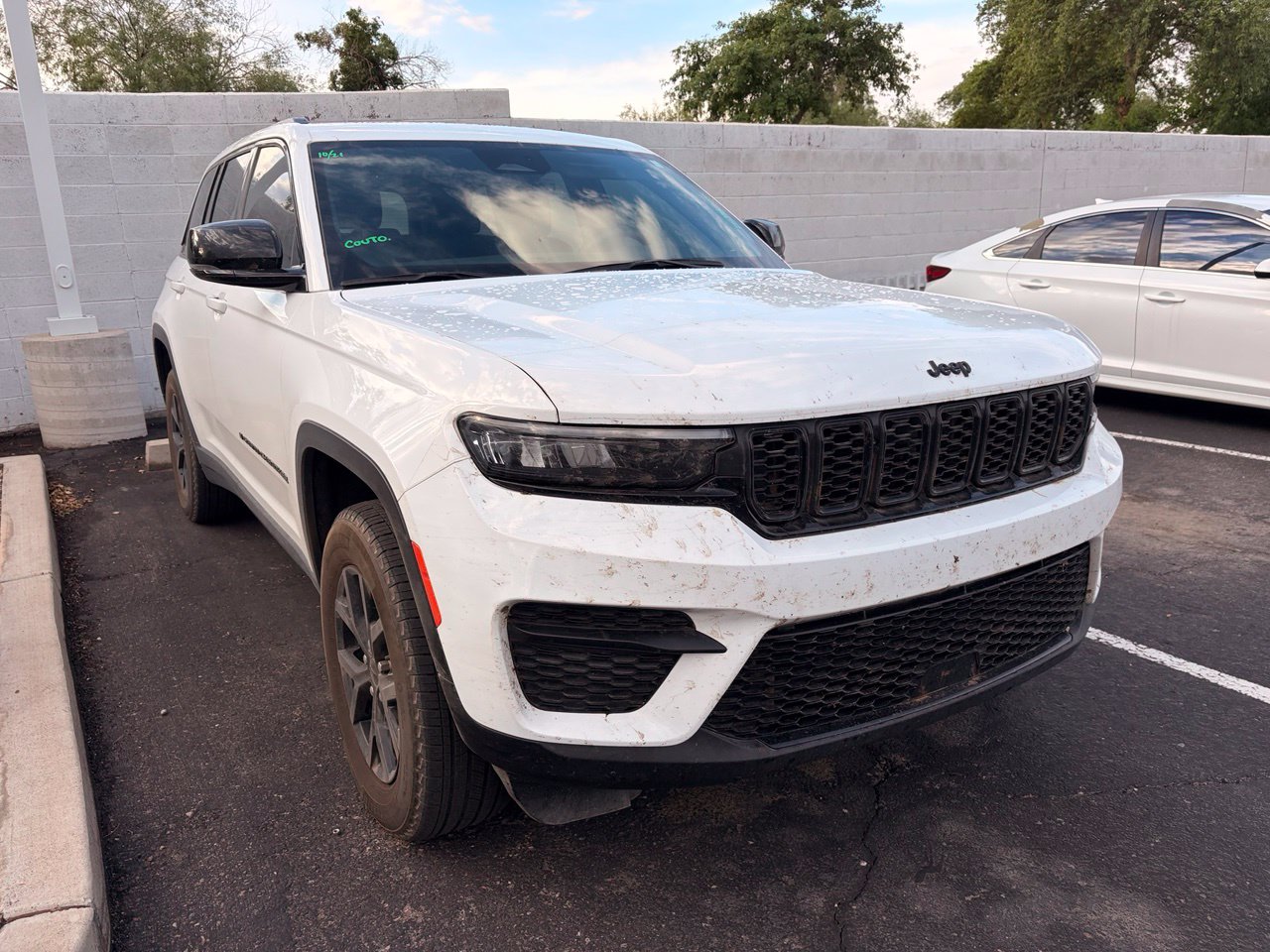 Used 2025 Jeep Grand Cherokee Altitude SUV