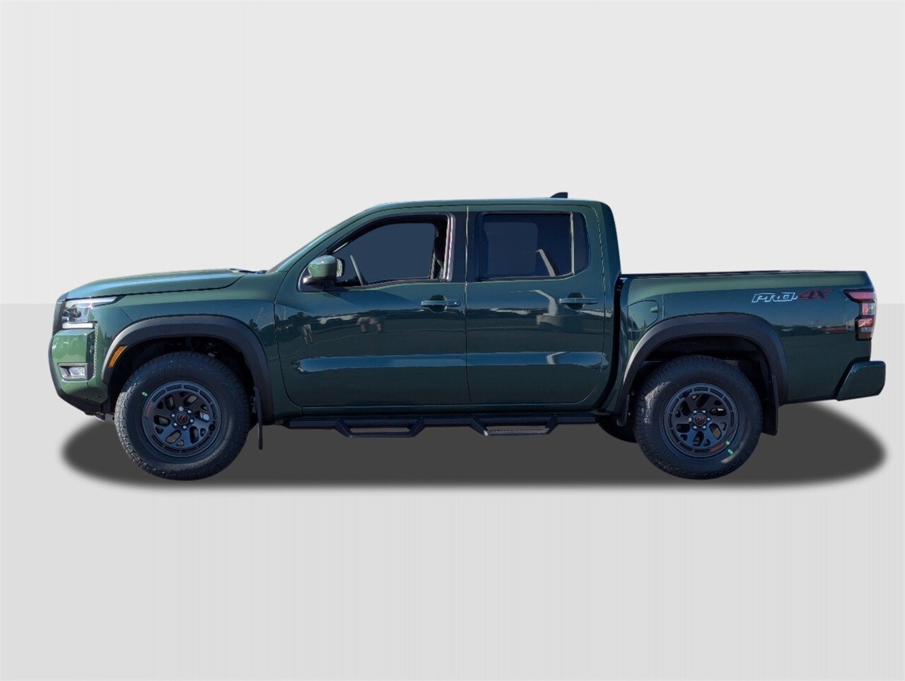 2025 Nissan Frontier PRO-4X photo 2