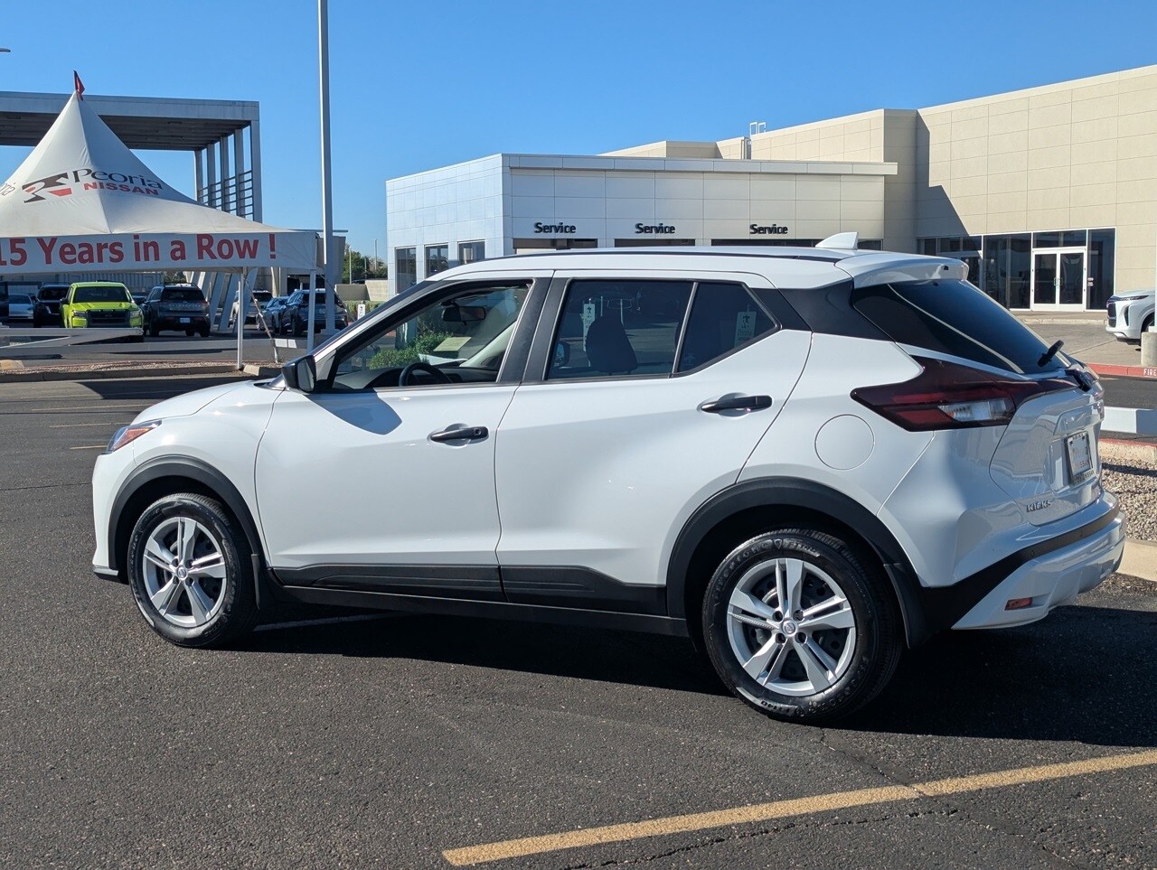 2025 Nissan Kicks Play S photo 2