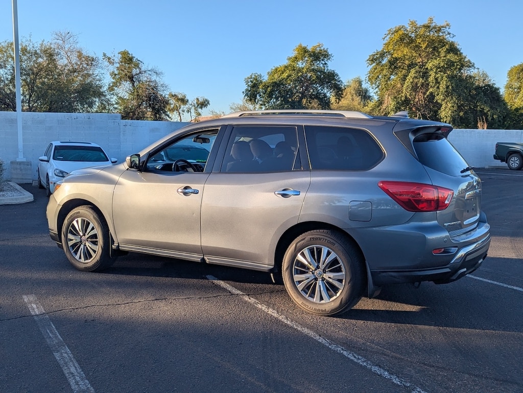 Used 2020 Nissan Pathfinder S SUV